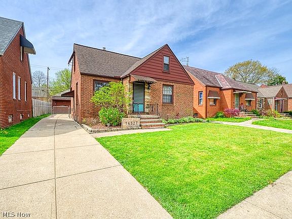 2nd image of 14527 Orchard Park Ave