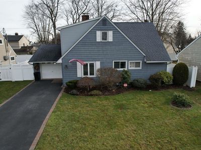 314 Blacksmith Road, Levittown, NY, 11756