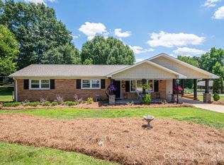 601 Wren Rd, Gastonia, NC 28056