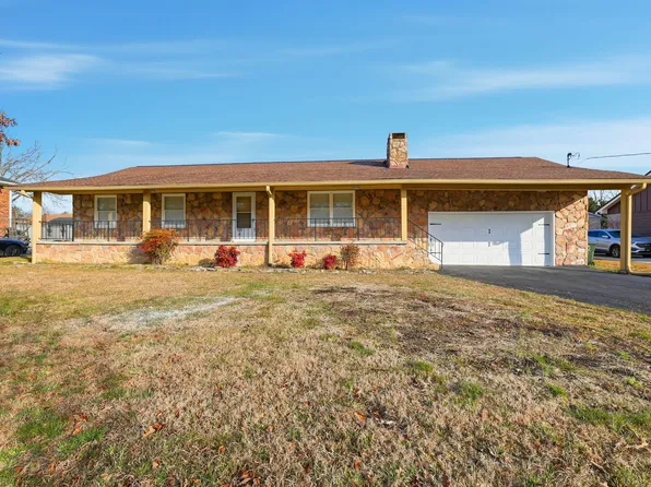 1708 Cannon Dr, Fort Oglethorpe, GA 30742