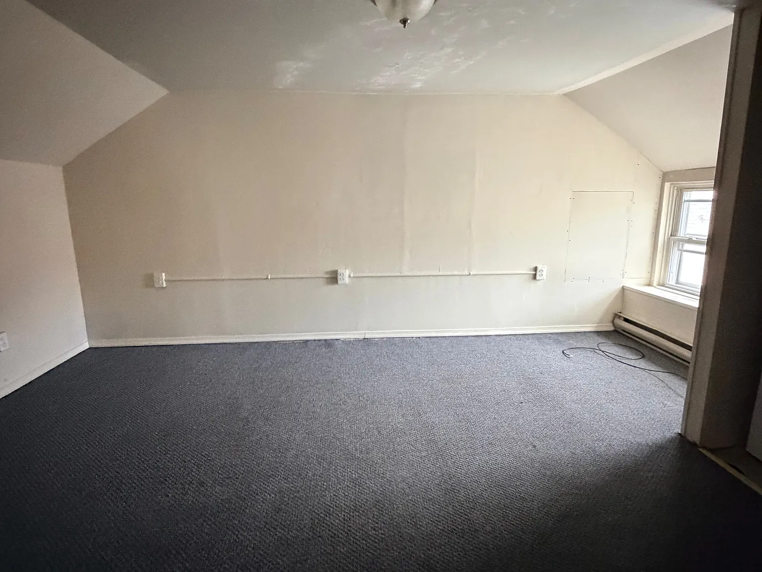 2 bed, $1,100 — Photo 2