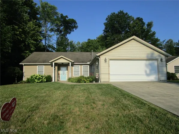 1982 Morning Star Dr, Rock Creek, OH 44084