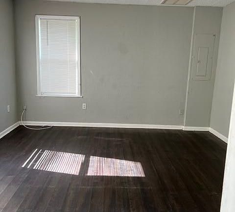 5th image of 421 N Orange St