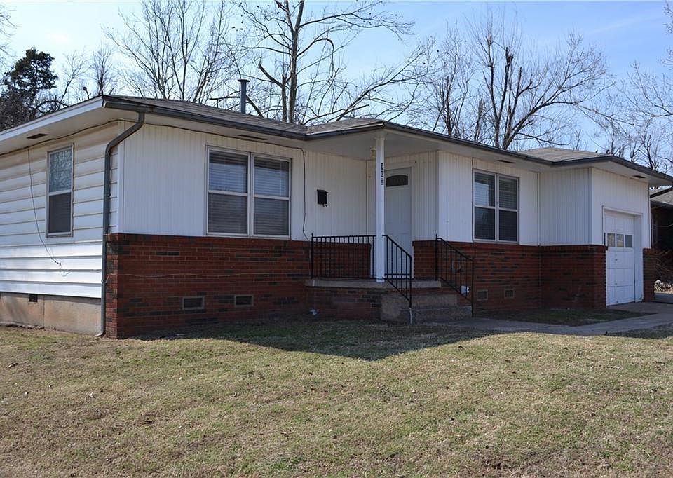 1st image of 102 Yukon Ave