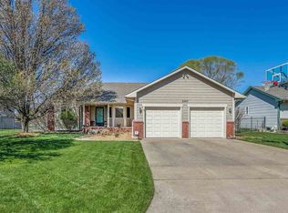 2243 N Chadsworth St, Wichita, KS 67205