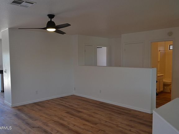 4th image of 976 E Greenlee Ave