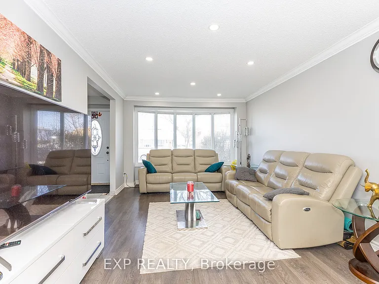 3270 Klaiman Dr — Photo 12