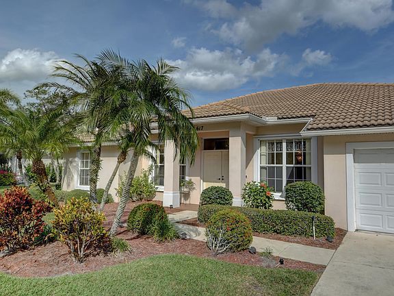 2nd image of 617 SW Lighthouse Dr