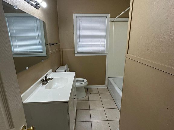 5th image of 2317 Walnut St
