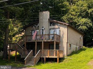 2368 Woodcrest Dr, East Stroudsburg, PA 18302