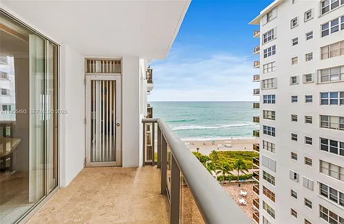 6039 Collins Ave #1206 Photo 1