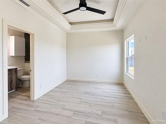 5th image of 10915 N 27th St