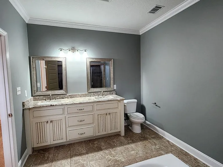 3927 Crusader Ct — Photo 14