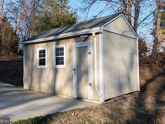 4th image of 26 Lovelace Ln