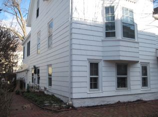 81 Wendell St #A, Cambridge, MA 02138