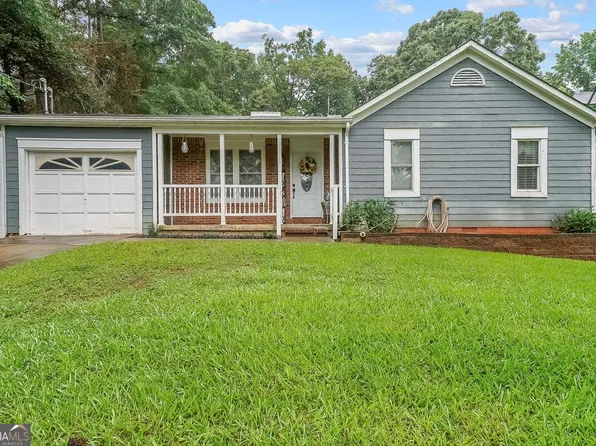 295 Pinehurst Dr, Stockbridge, GA 30281