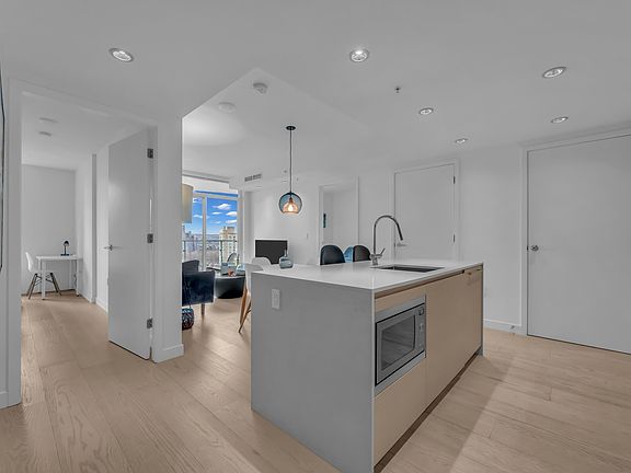 2nd image of 1289 Hornby St #2212