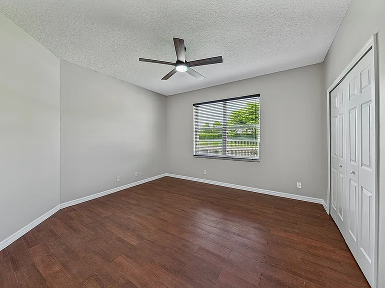 12325 Cascades Pointe Dr — Photo 37