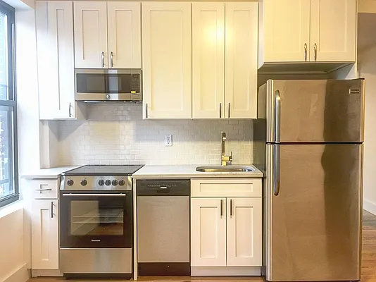 Rented by Lang Realty LLC | media 20