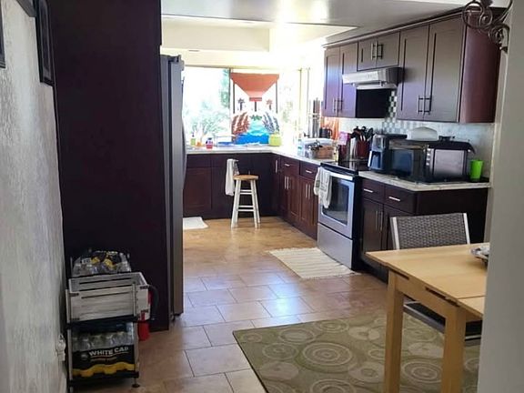 5th image of 1011 N Del Sol Ln