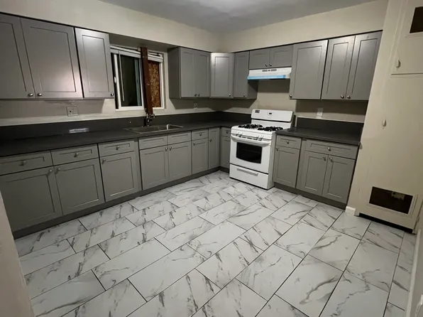 1512 Flower St, Bakersfield, CA