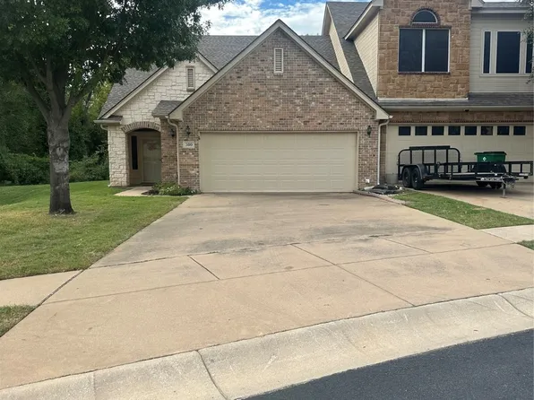 380 Greathouse Vlg, Decatur, TX 76234