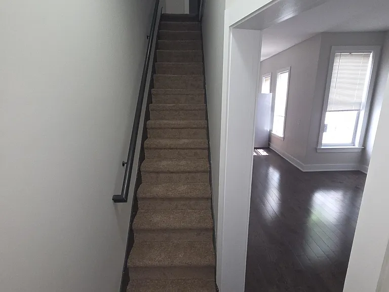 80 Newkirk St — Photo 8