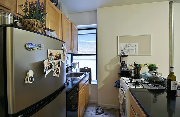 Rented by Julianna Realty Corp | media 10