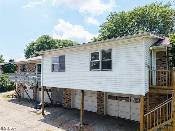 3rd image of 114 Brookwood Way N