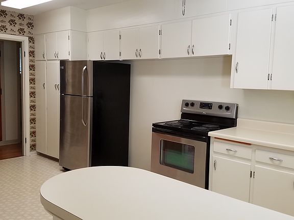 4th image of 2503 Highland Dr NE