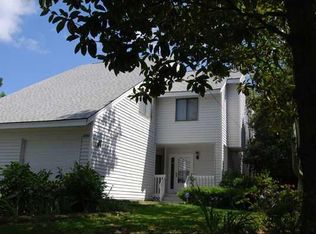 1288 Hampshire Rd, Charleston, SC 29412