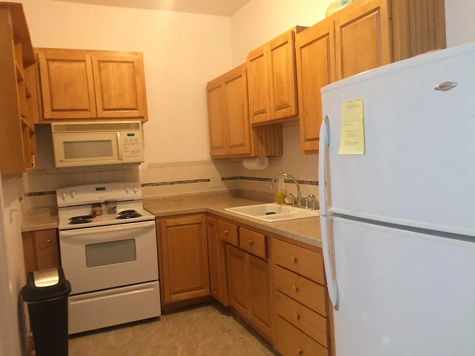 643 Broadway St S #2