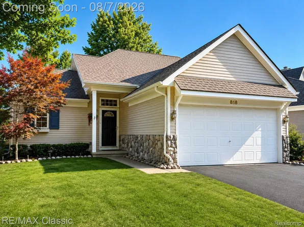 818 Yorick Path #11, Wixom, MI 48393