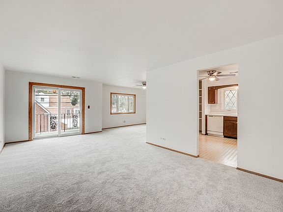 5th image of 1601 N 76th Ct APT 202