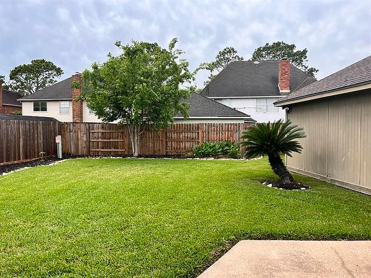 2104 Bay Hill Dr — Photo 36
