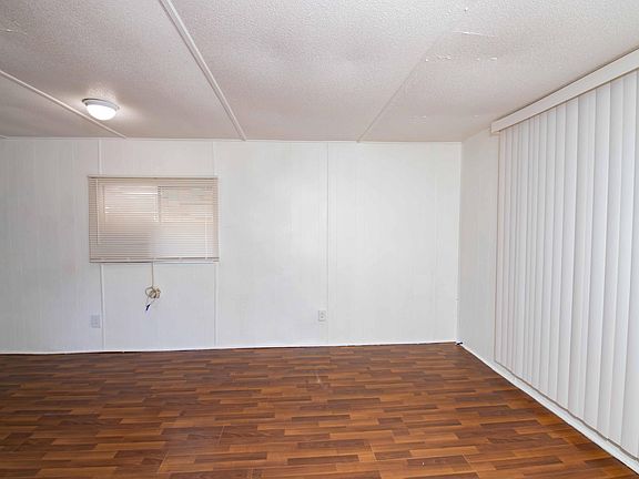 4th image of 7650 Balboa Blvd Space 125