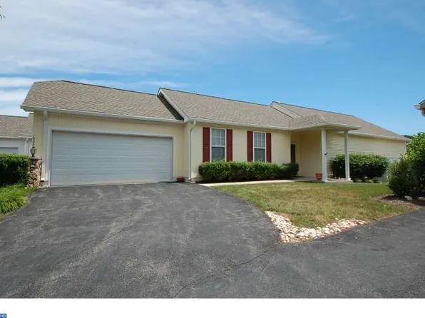 1905 Hunters Cir, Glen Mills, PA 19342