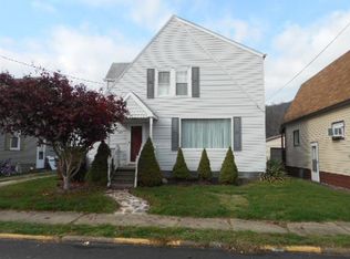 369 Bow St, Stockdale, PA