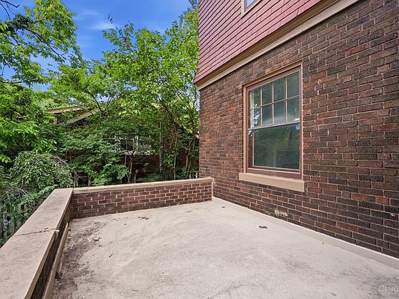 5th image of 3356 Gano Ave