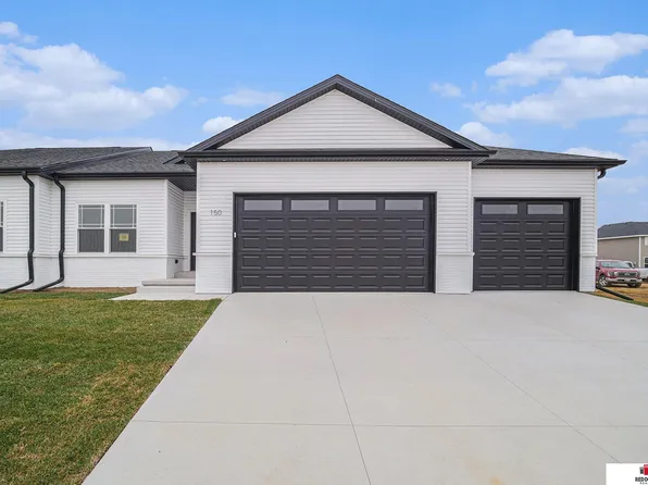 150 W Agnes Dr, Lincoln, NE 68512
