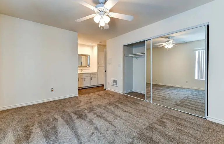 Westmont Apartment Homes — Photo 12