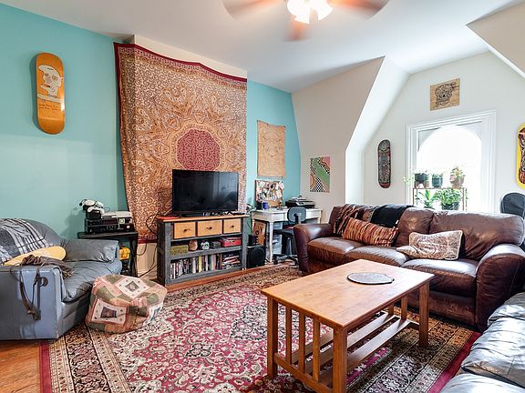 2nd image of 1006 Park Ave APT 3