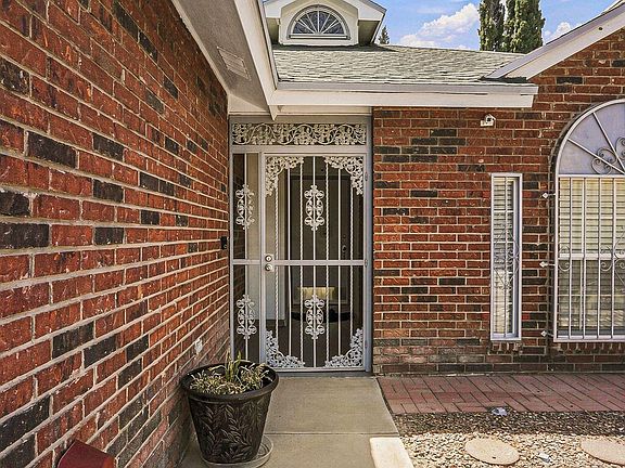 3rd image of 1717 Dana Michelle Dr