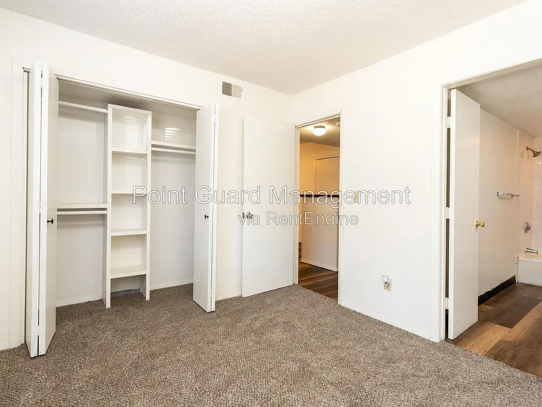 Midtown Place Apartments — Photo 62