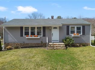 90 E Pattagansett Rd, Niantic, CT 06357