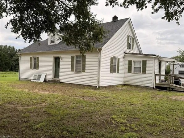 6826 S State Highway 8, Germanton, NC 27019