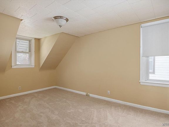 4th image of 408 Zimmerman Blvd