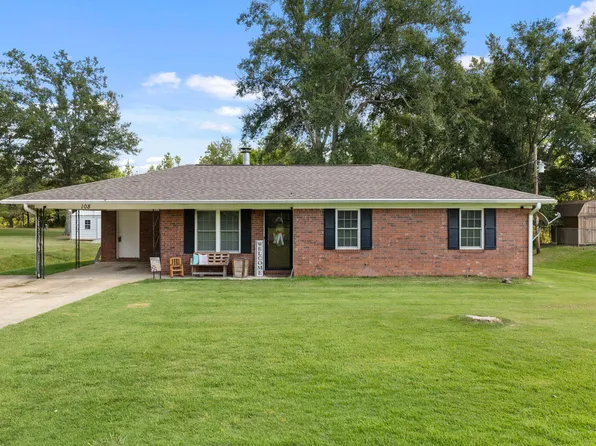 108 Meadow Ln, New Albany, MS 38652