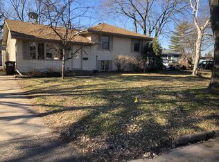1360 Dixon Dr, Saint Paul Park, MN 55071