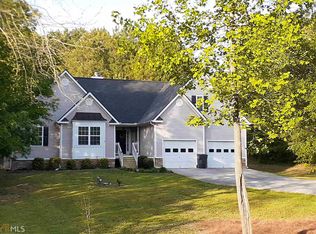 131 Kings Ct SW, Calhoun, GA 30701